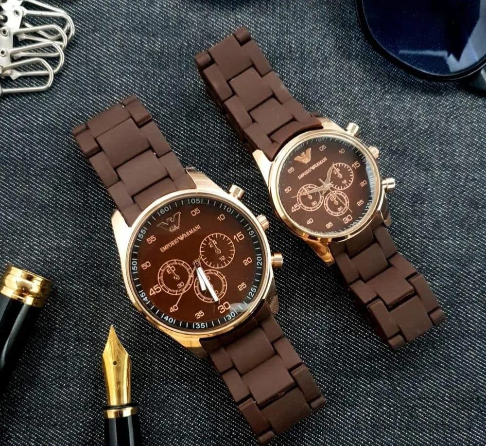 Couple's Round Analogue Watch Set -2 Pc for Men &Women in Elegant colours .